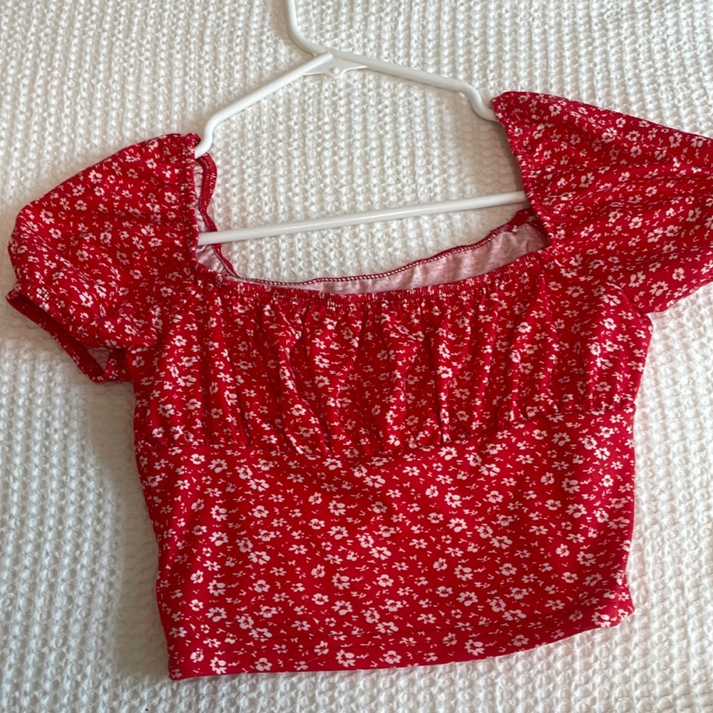 Never worn, red , xs